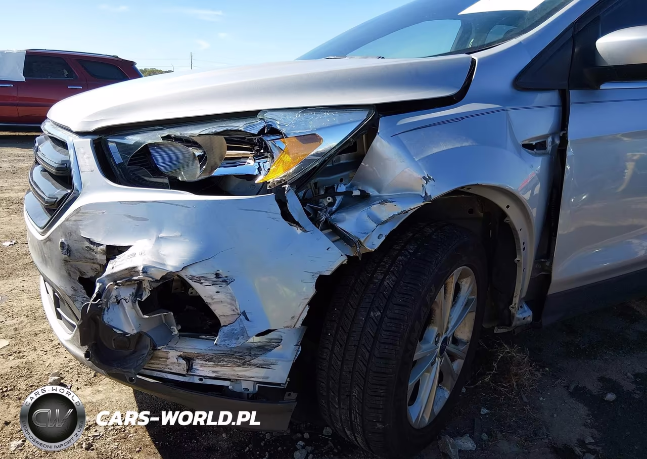 2017 Ford Escape Se VIN:1FMCU0GD1HUB88070 - 6