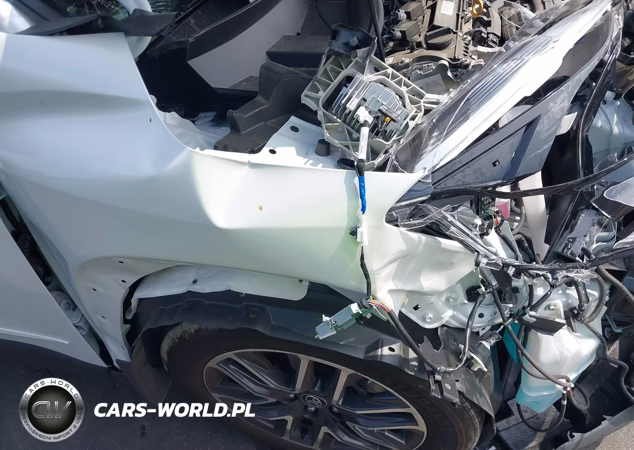 2026 Toyota Corolla Cross Xle VIN:7MUEAAAG7TV178158 - 12