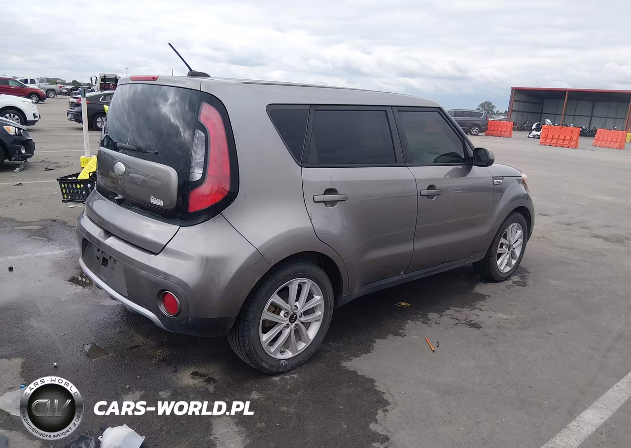 2017 Kia Soul + VIN:KNDJP3A52H7447718 - 4