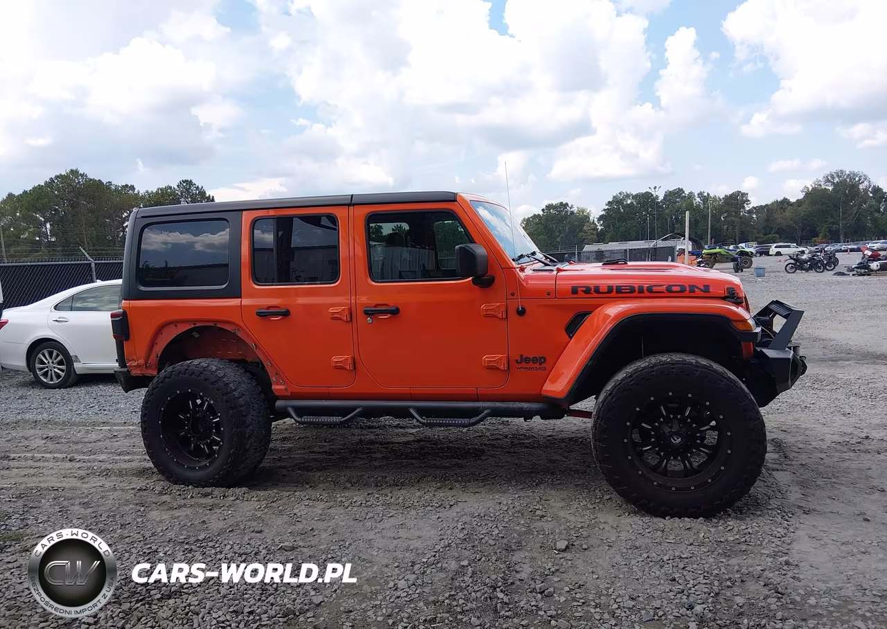2018 Jeep Wrangler Unlimited Rubicon 4X4 VIN:1C4HJXFN7JW215028 - 13