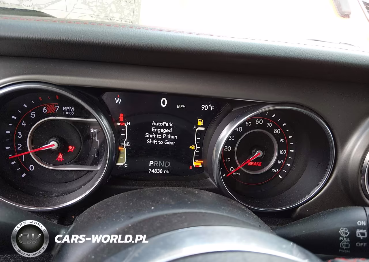 2018 Jeep Wrangler Unlimited Rubicon 4X4 VIN:1C4HJXFN7JW215028 - 7