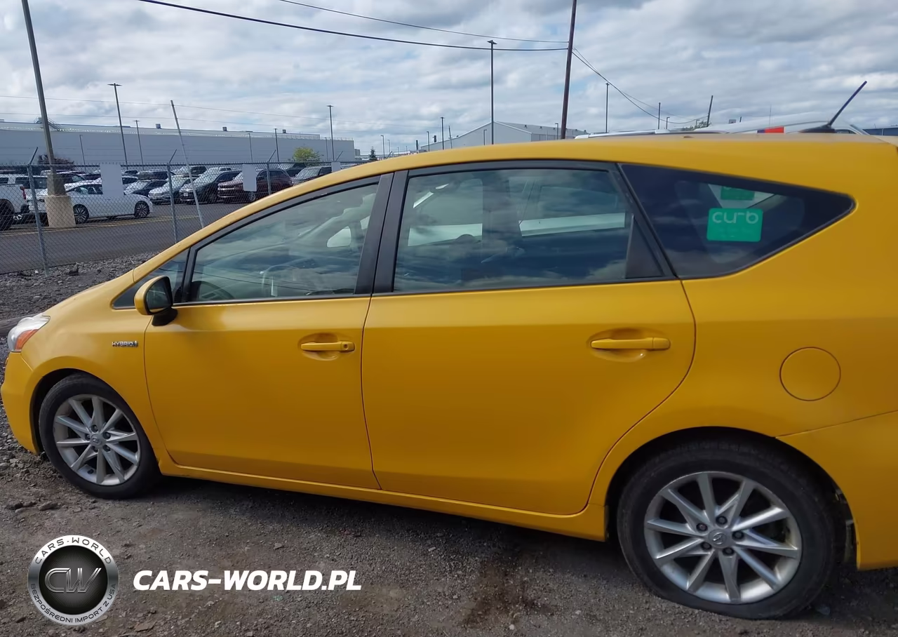 2014 Toyota Prius V Five VIN:JTDZN3EU6EJ008465 - 14