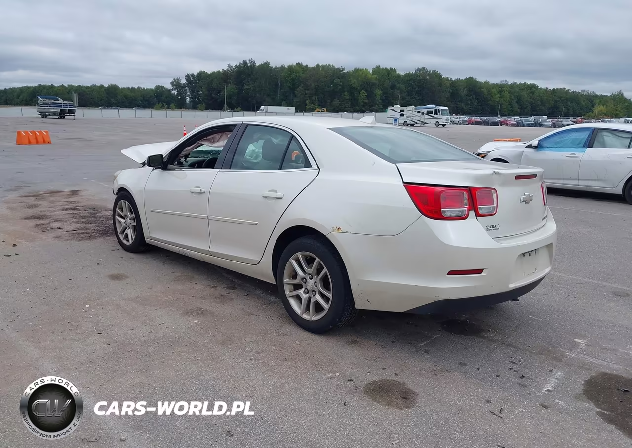 2013 Chevrolet Malibu 1Lt VIN:1G11C5SA4DF357644 - 3