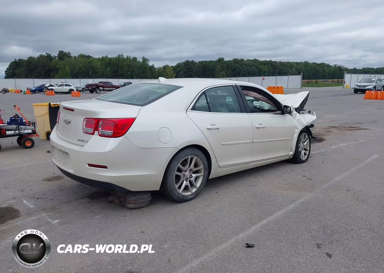 2013 Chevrolet Malibu 1Lt VIN:1G11C5SA4DF357644 - 4