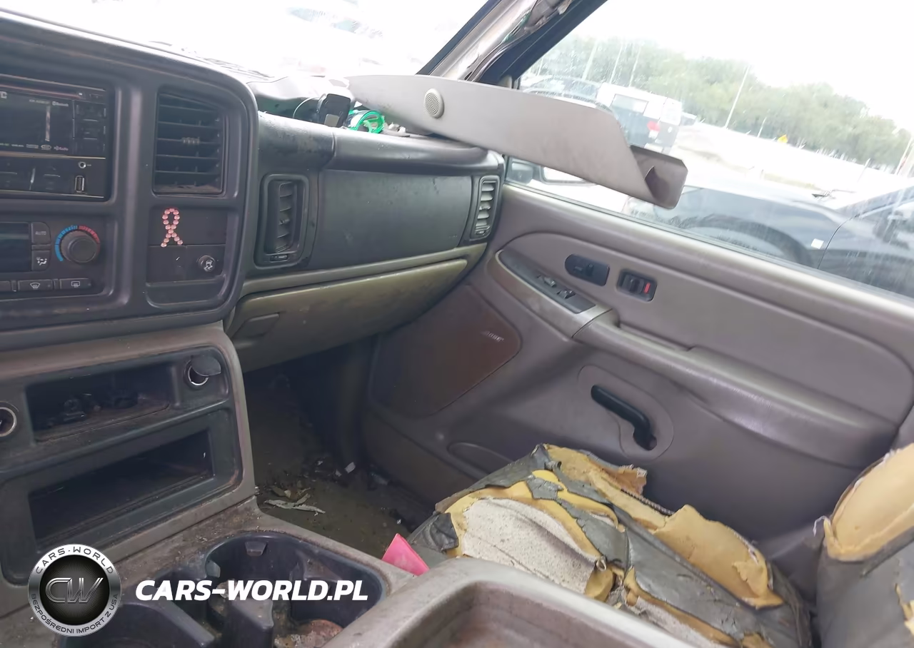 2004 Chevrolet Tahoe Lt VIN:1GNEC13ZX4R173238 - 5
