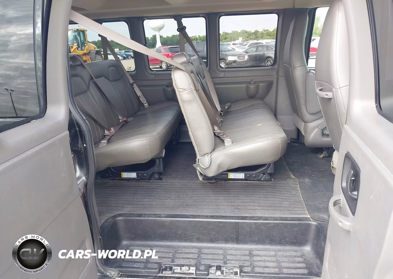 2019 Chevrolet Express 3500 Ls VIN:1GAZGNFG5K1275258 - 8