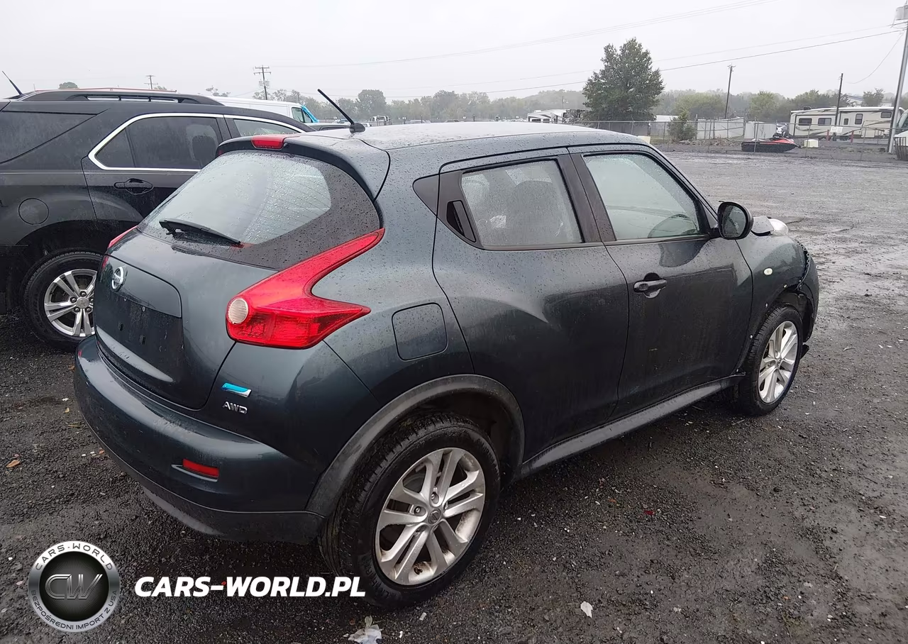 2014 Nissan Juke S VIN:JN8AF5MV8ET481406 - 4