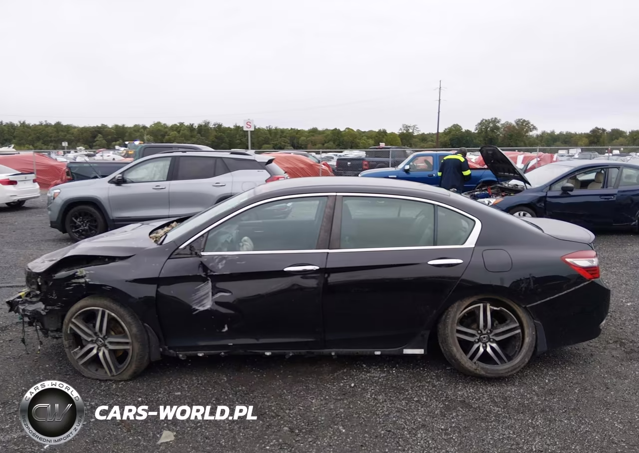 2017 Honda Accord Sport VIN:1HGCR2F56HA127621 - 14
