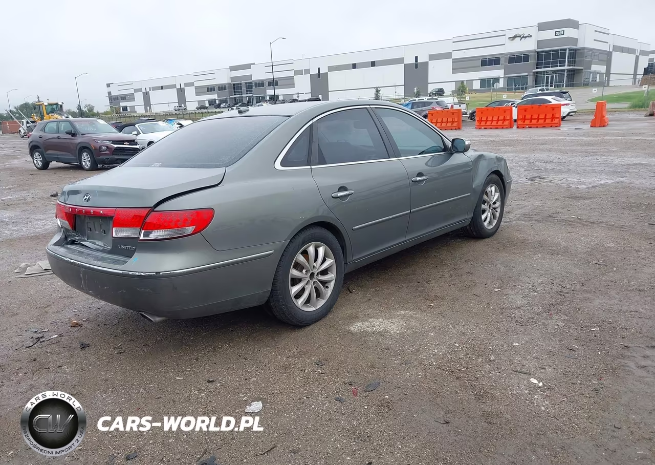 2007 Hyundai Azera Limited-Se VIN:KMHFC46F97A183063 - 4