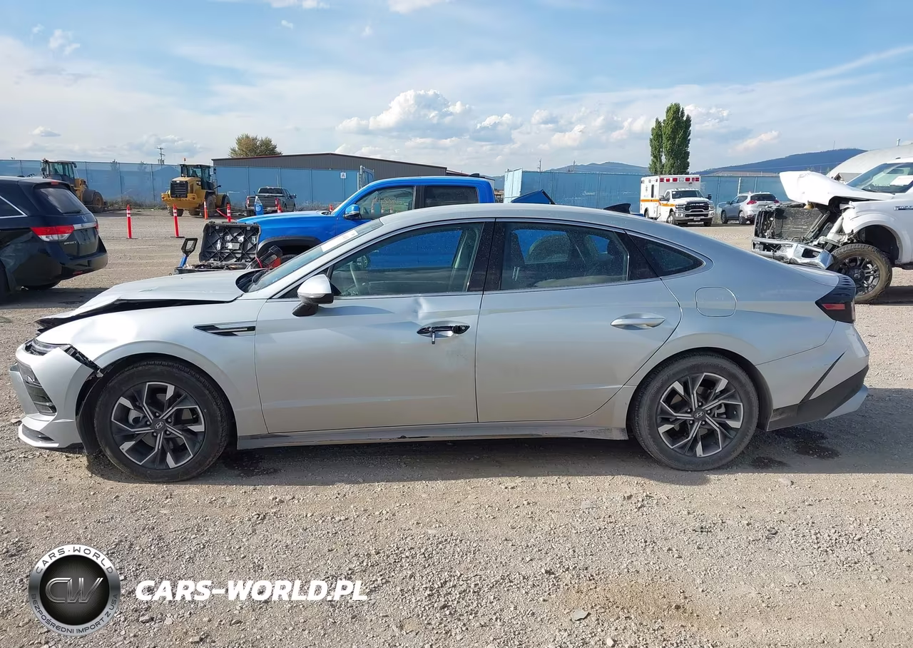 2025 Hyundai Sonata Sel VIN:KMHL64JA3SA489500 - 14
