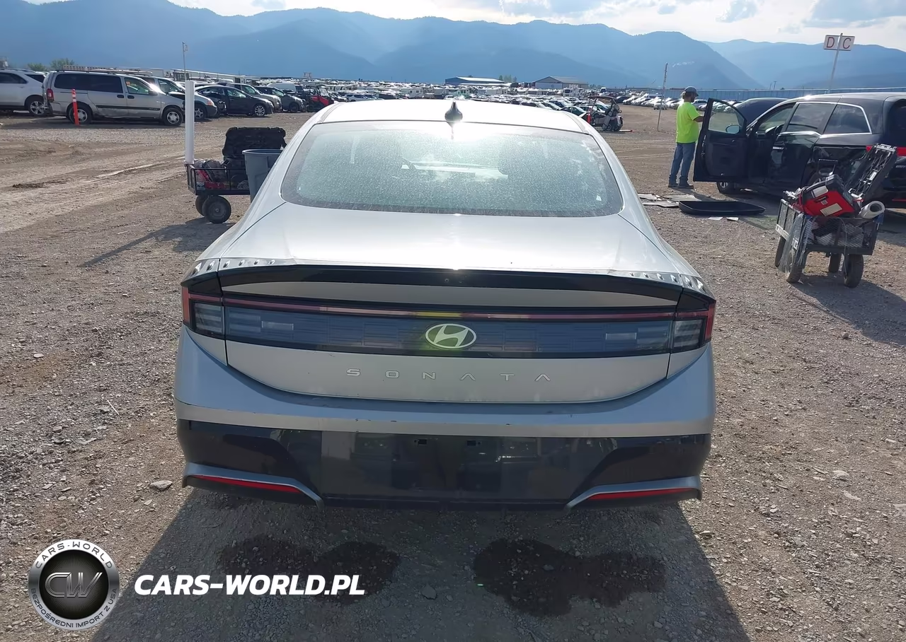 2025 Hyundai Sonata Sel VIN:KMHL64JA3SA489500 - 16