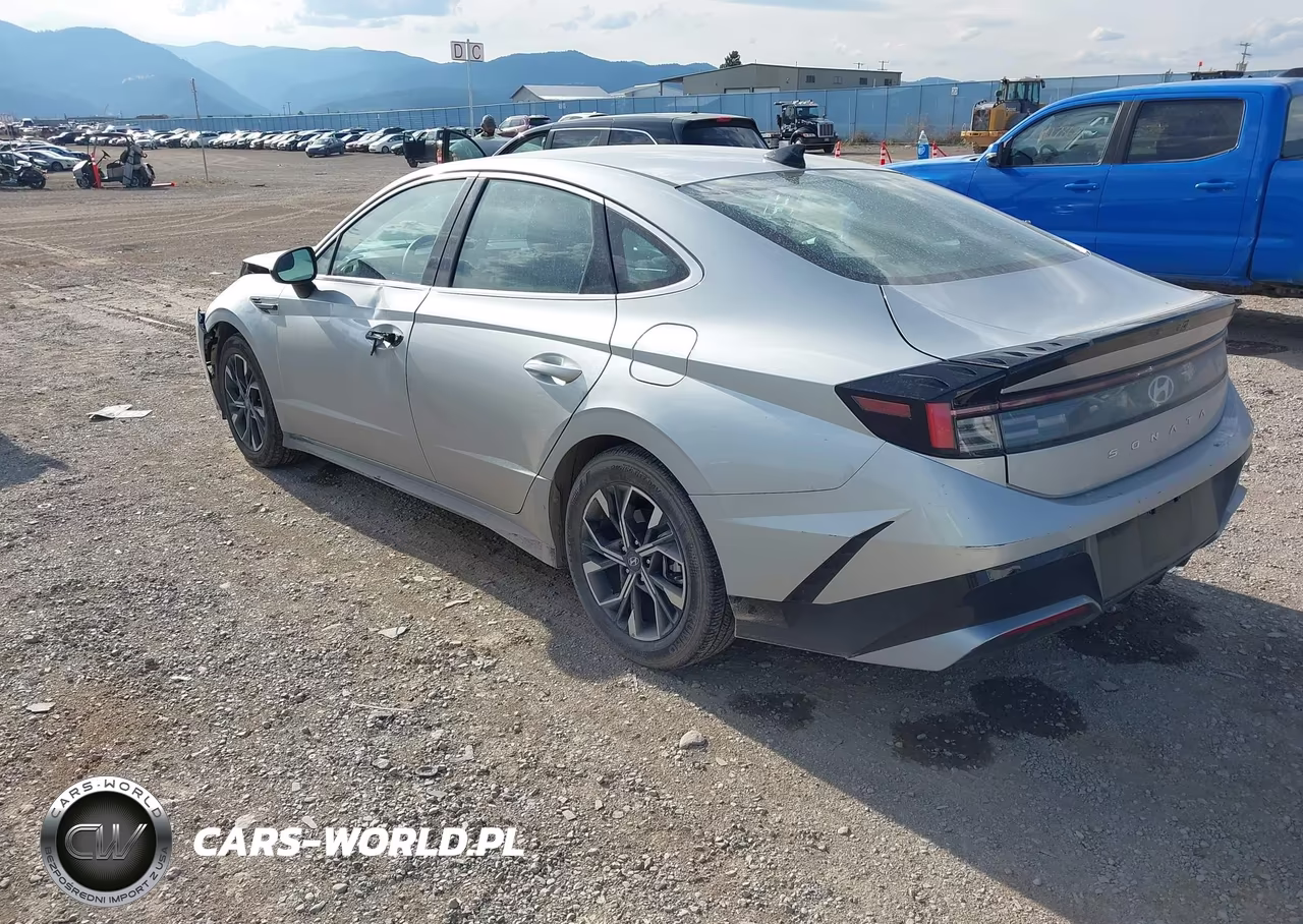 2025 Hyundai Sonata Sel VIN:KMHL64JA3SA489500 - 3