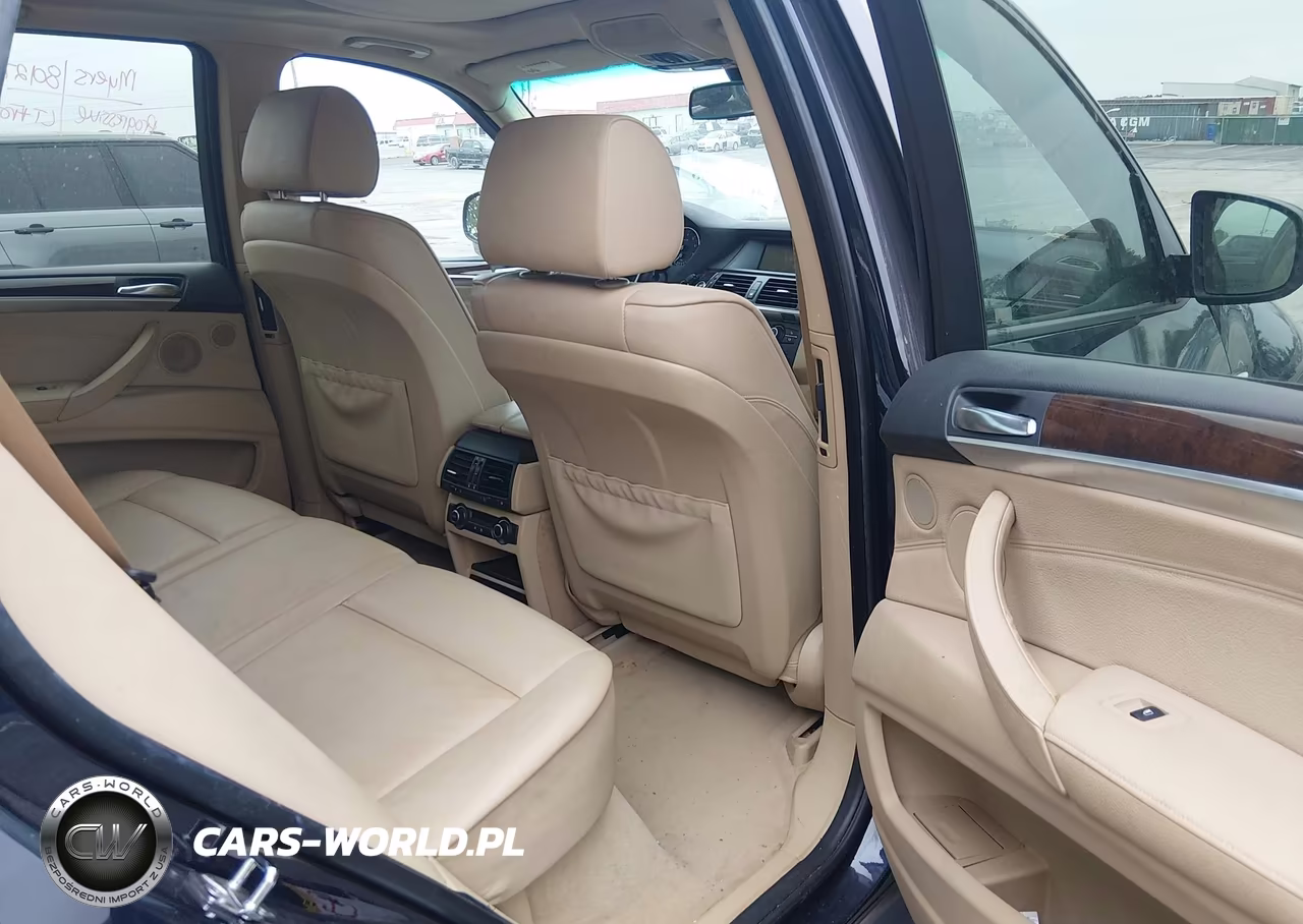 2007 BMW X5 3.0Si VIN:4USFE43597LY77602 - 8