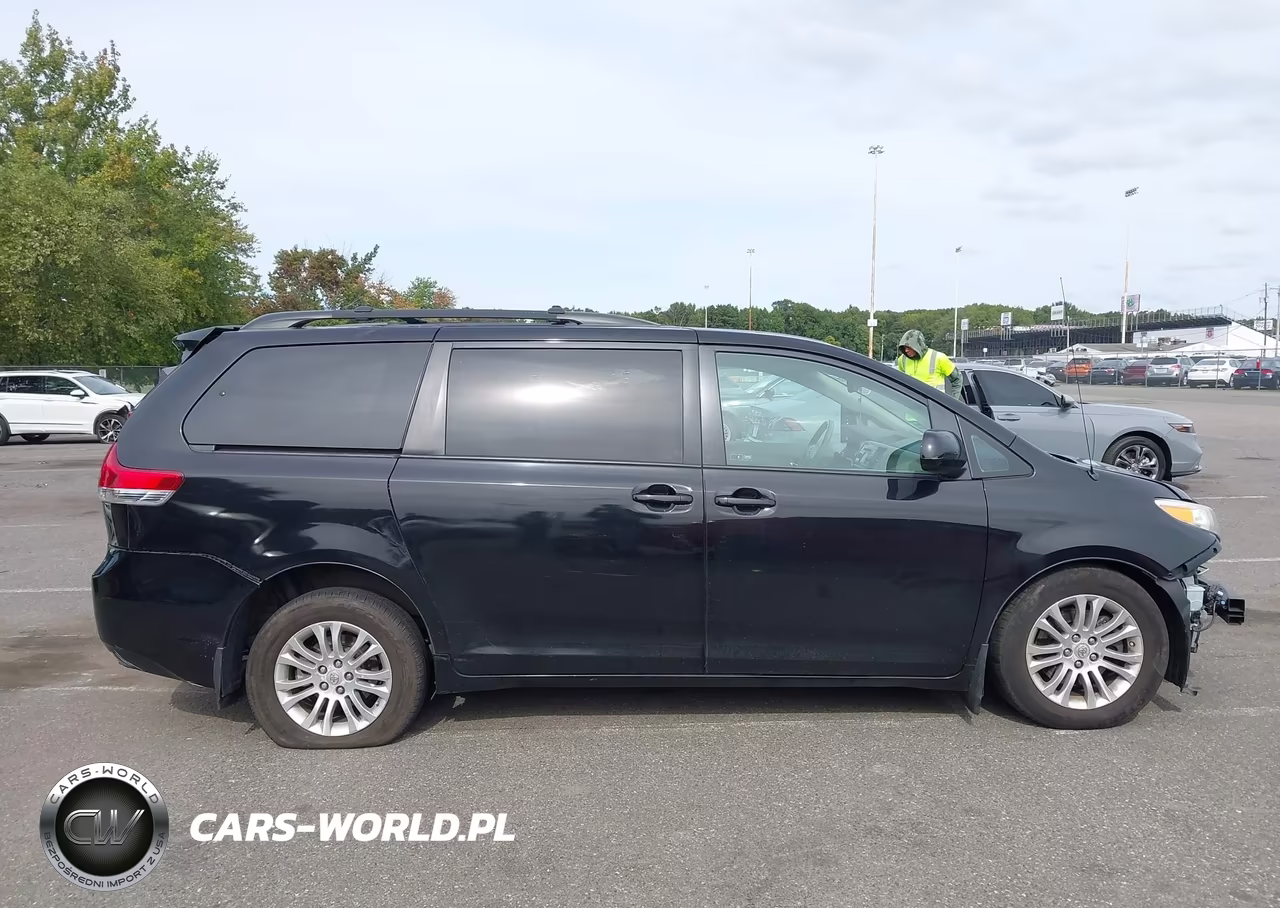 2011 Toyota Sienna Xle V6 VIN:5TDYK3DC9BS052259 - 12
