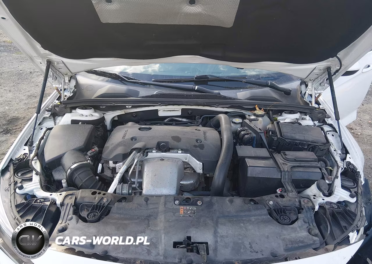 2018 Buick Regal Sportback Preferred VIN:W04GL6SX6J1108938 - 10