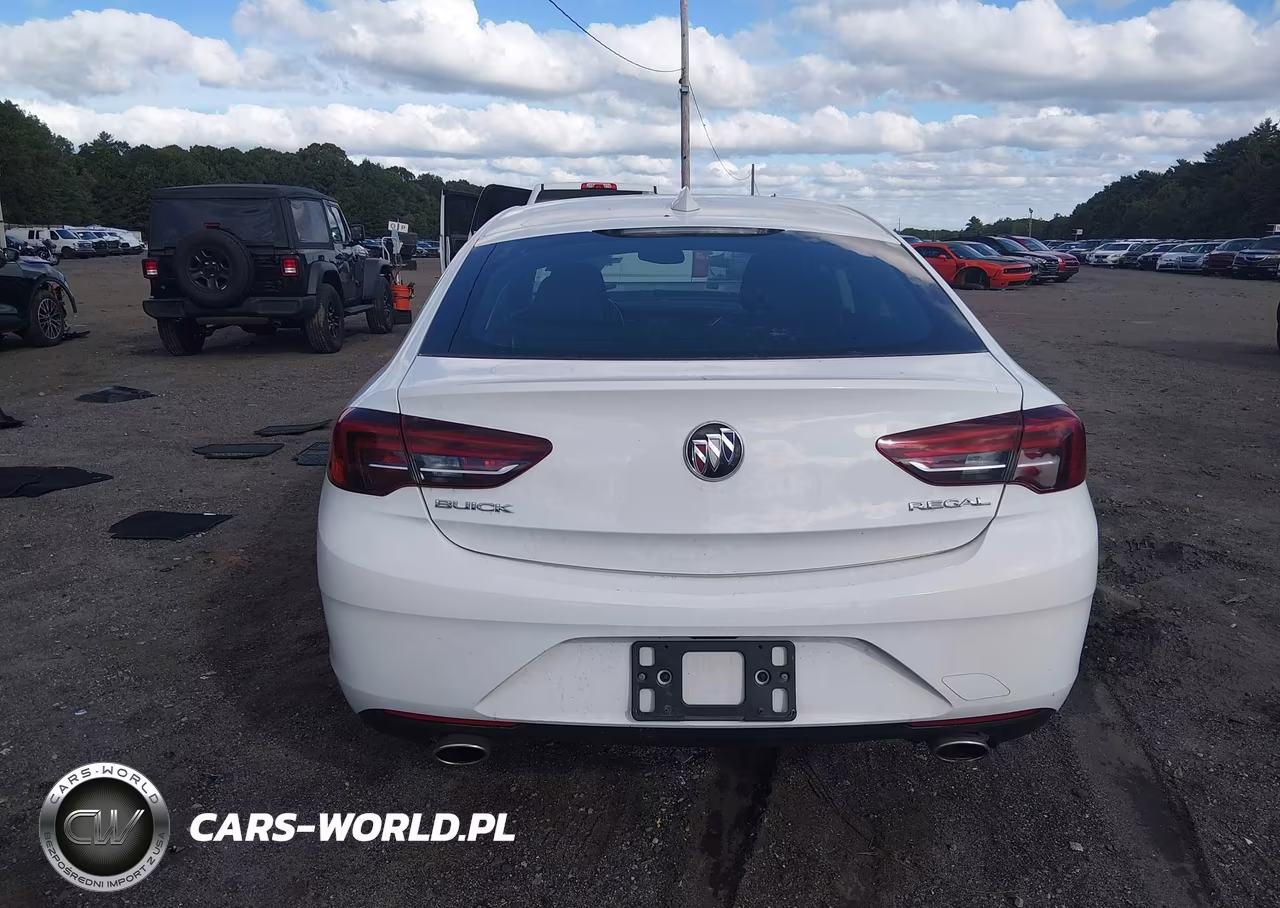 2018 Buick Regal Sportback Preferred VIN:W04GL6SX6J1108938 - 16