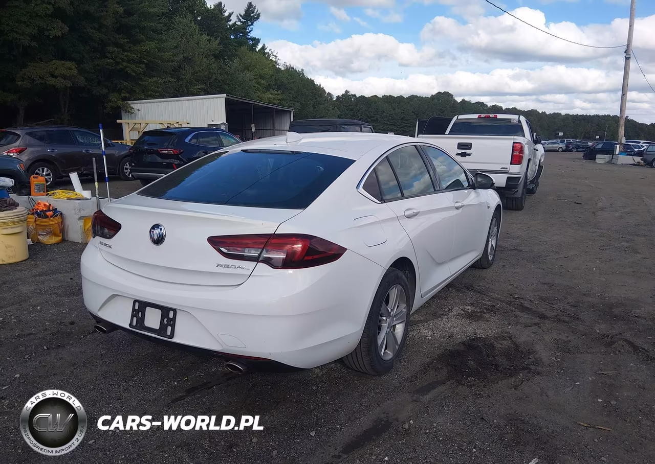 2018 Buick Regal Sportback Preferred VIN:W04GL6SX6J1108938 - 4