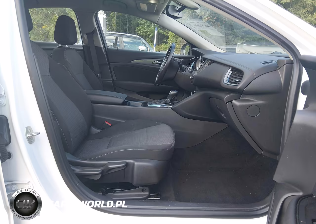 2018 Buick Regal Sportback Preferred VIN:W04GL6SX6J1108938 - 5