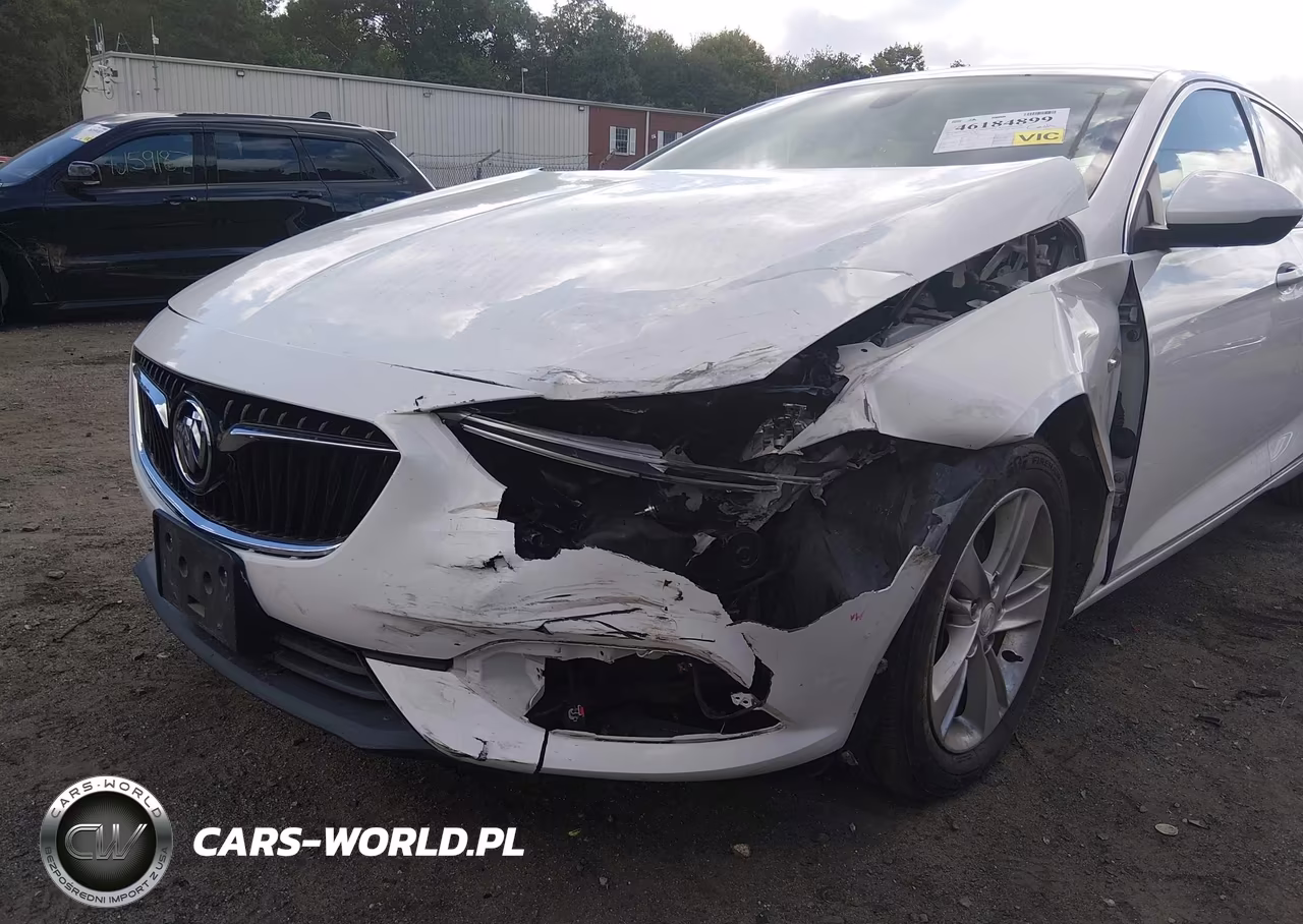 2018 Buick Regal Sportback Preferred VIN:W04GL6SX6J1108938 - 6