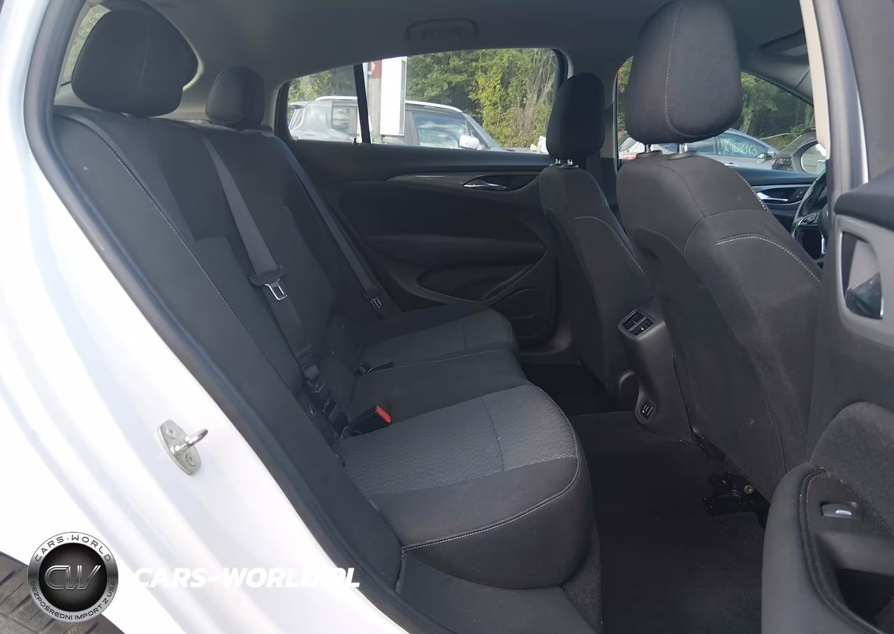 2018 Buick Regal Sportback Preferred VIN:W04GL6SX6J1108938 - 8
