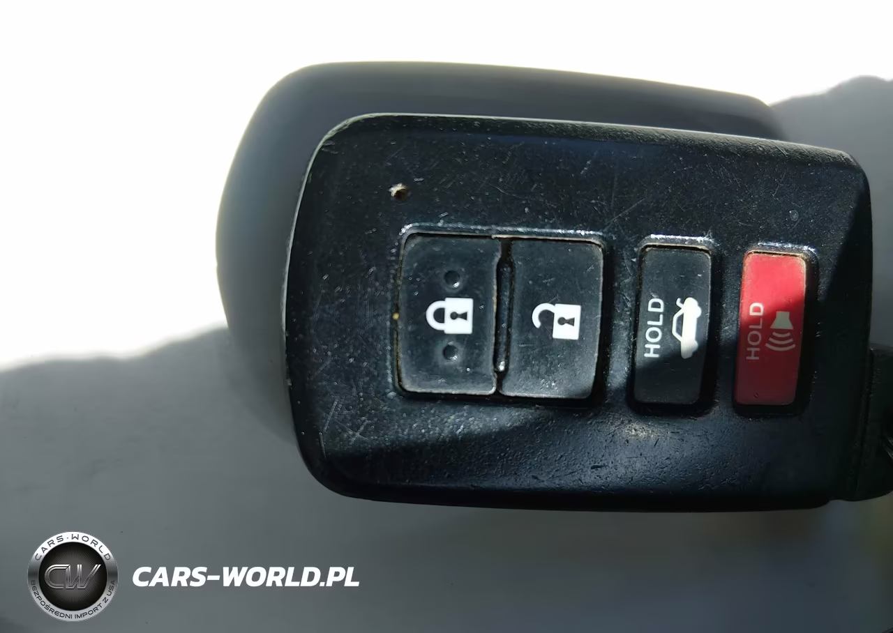 2016 Toyota Camry Hybrid Le VIN:4T1BD1FK7GU179115 - 11