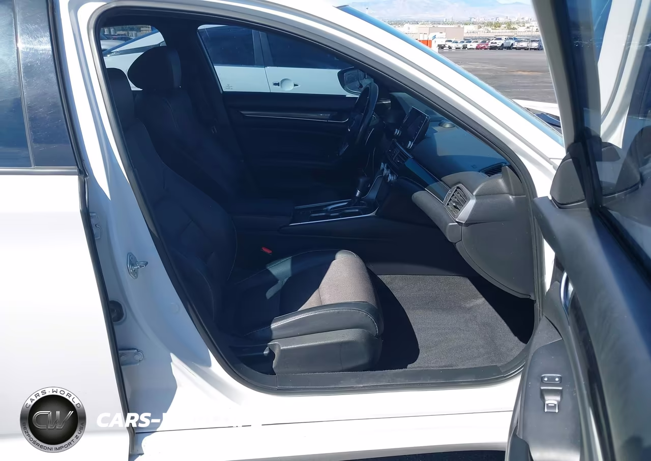 2018 Honda Accord Sport VIN:1HGCV1F36JA170222 - 5