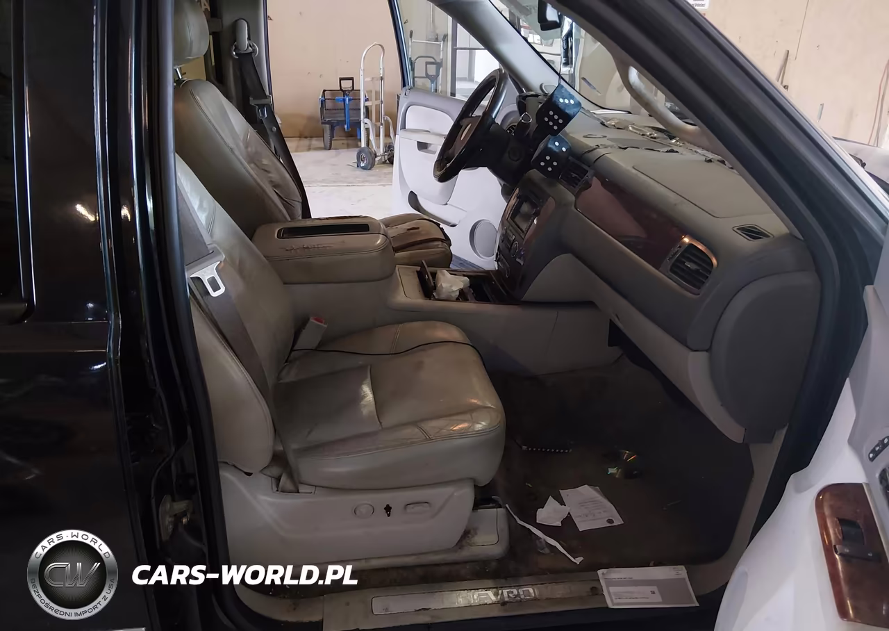 2011 Chevrolet Suburban Ltz VIN:1GNSCKE04BR184319 - 5