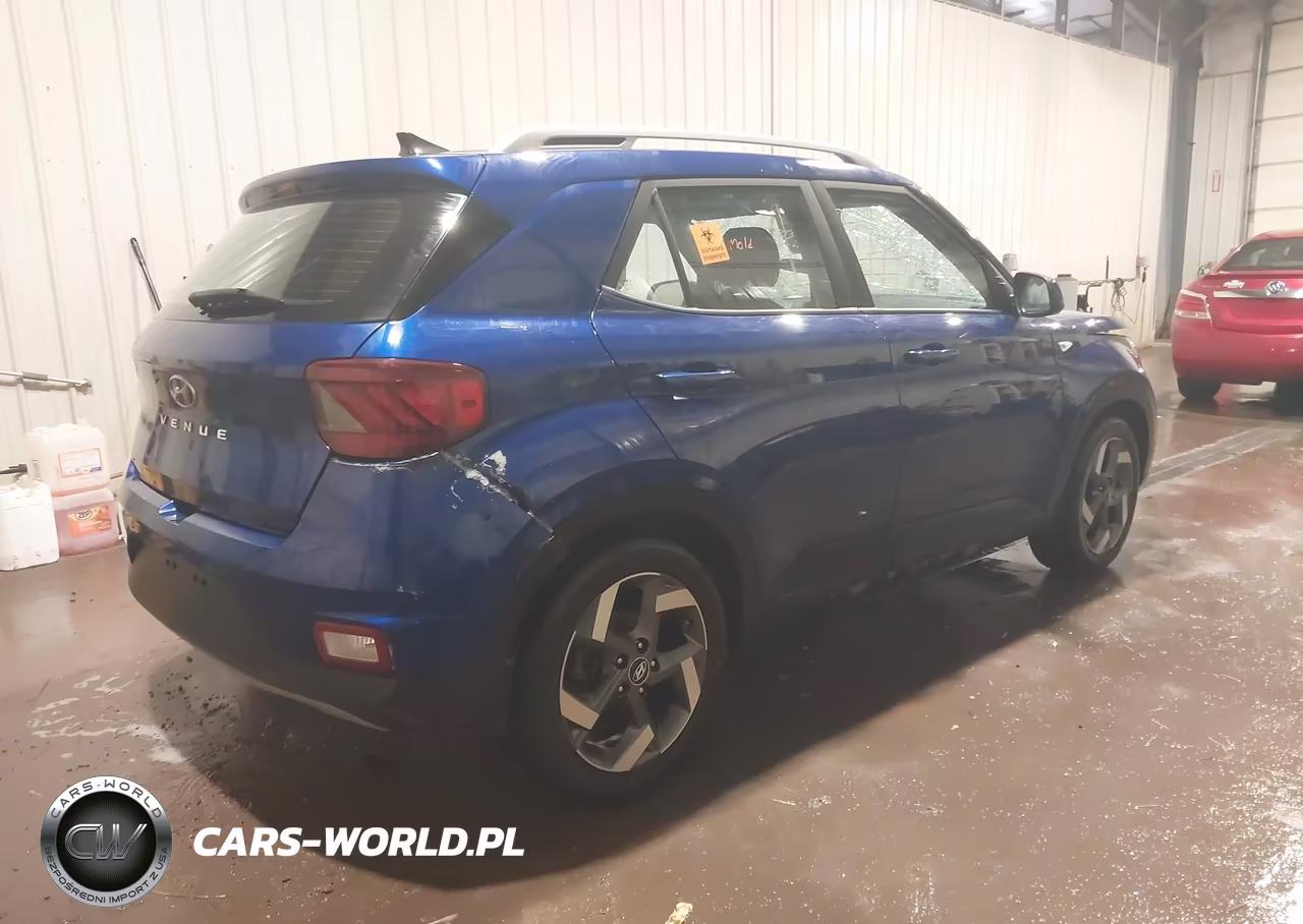 2021 Hyundai Venue Sel VIN:KMHRC8A31MU102682 - 4