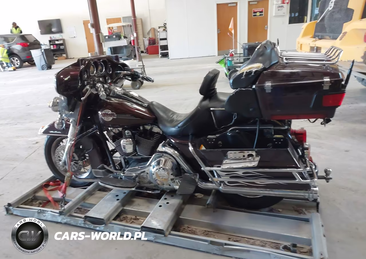 2005 Harley-Davidson Flhtcui Shrine VIN:1HD1FLW155Y672115 - 13