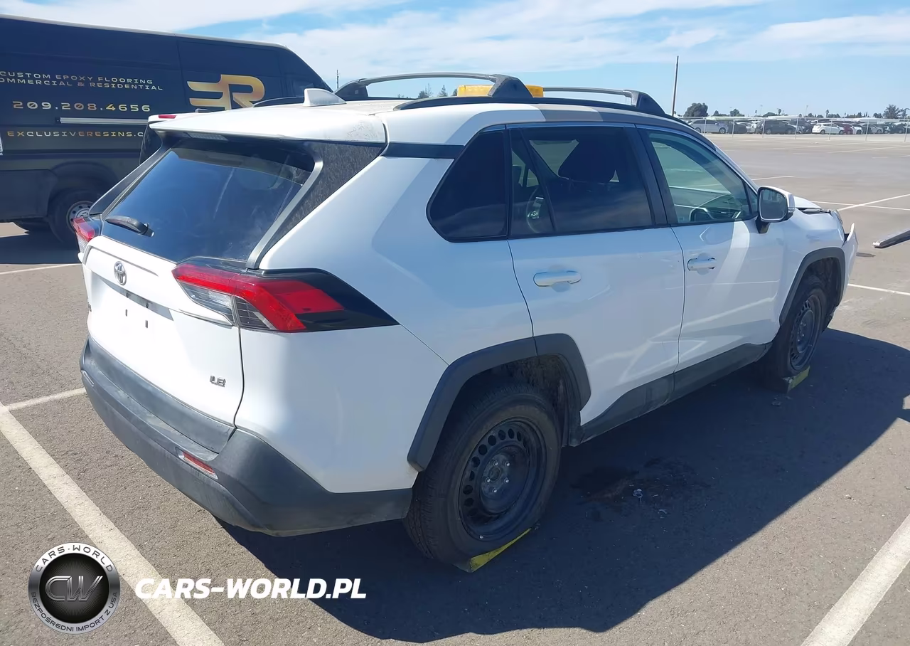2021 Toyota Rav4 Le VIN:2T3K1RFVXMW104185 - 4