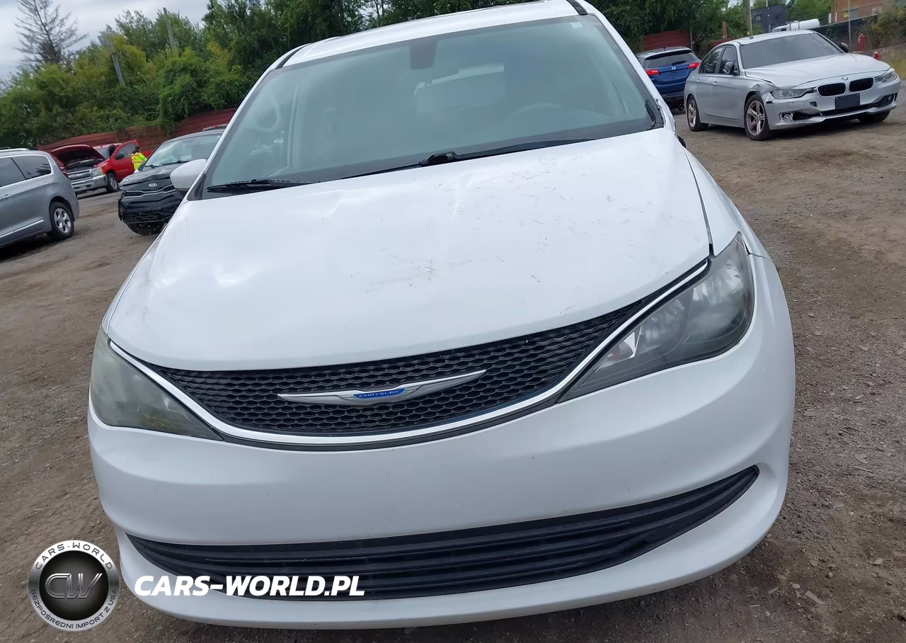 2018 Chrysler Pacifica Lx VIN:2C4RC1CG9JR171396 - 12