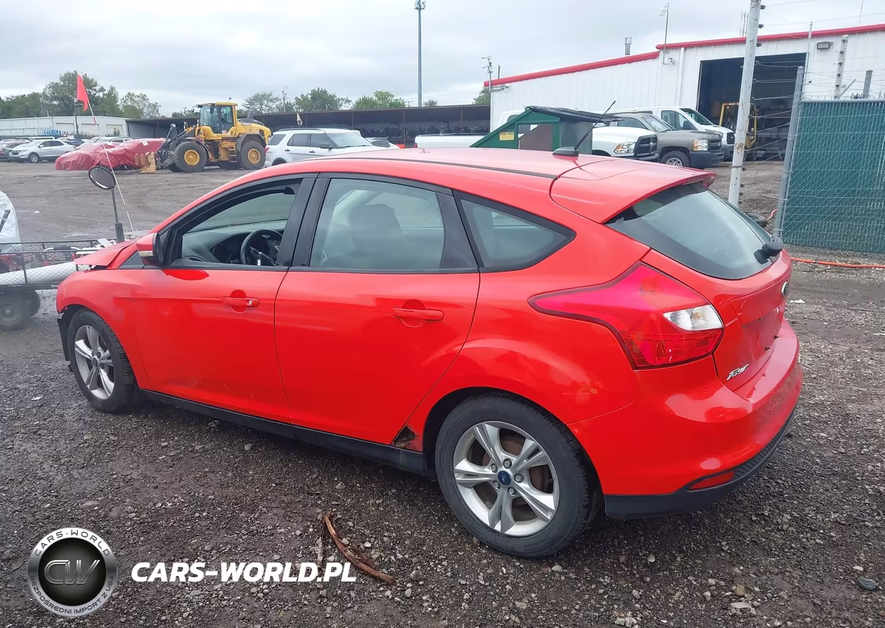 2014 Ford Focus Se VIN:1FADP3K22EL302768 - 3