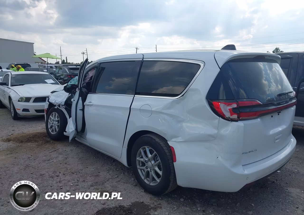 2027 Chrysler Pacifica VIN:2C4RC1BG1VR572481 - 3