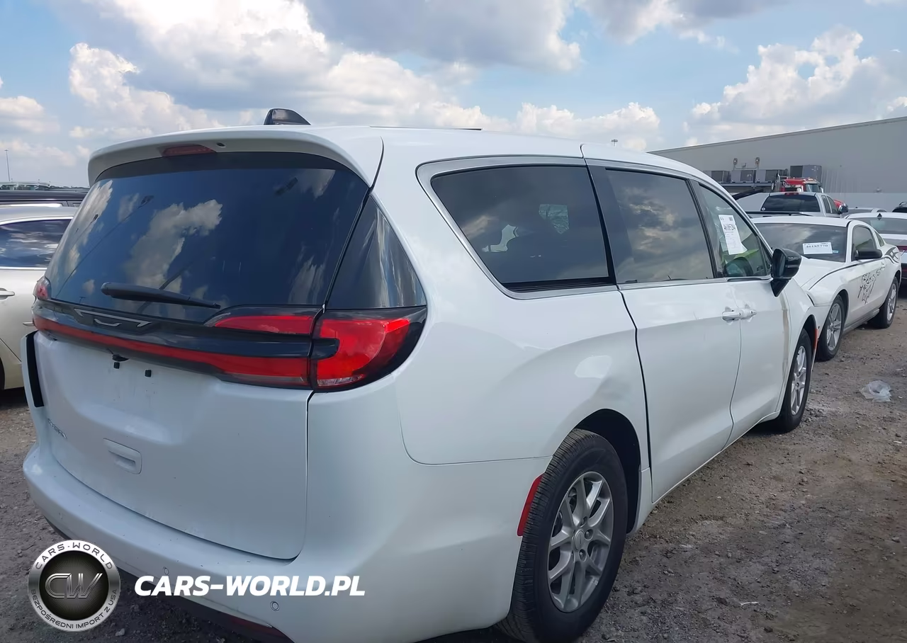 2027 Chrysler Pacifica VIN:2C4RC1BG1VR572481 - 4