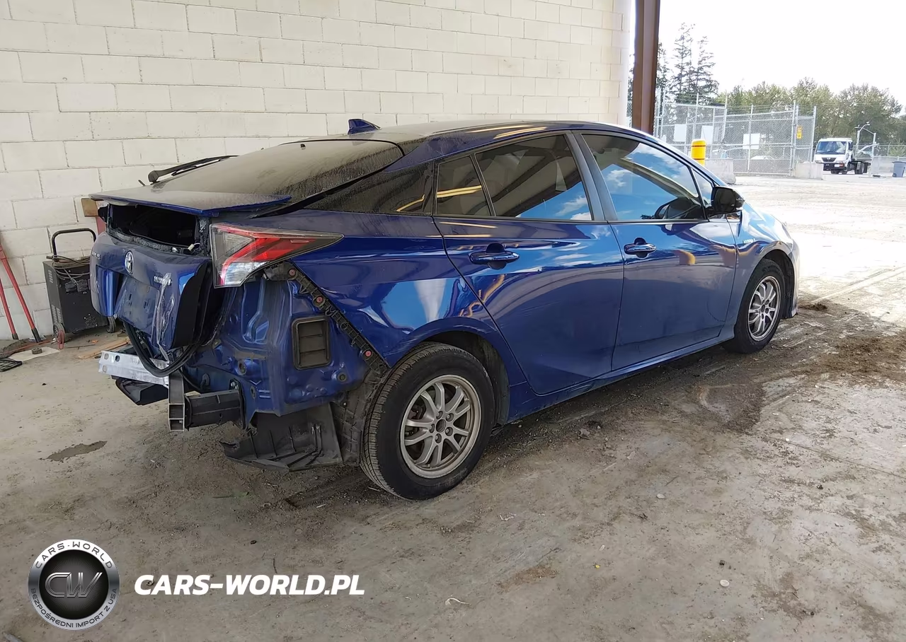 2016 Toyota Prius Three VIN:JTDKARFU9G3515589 - 4