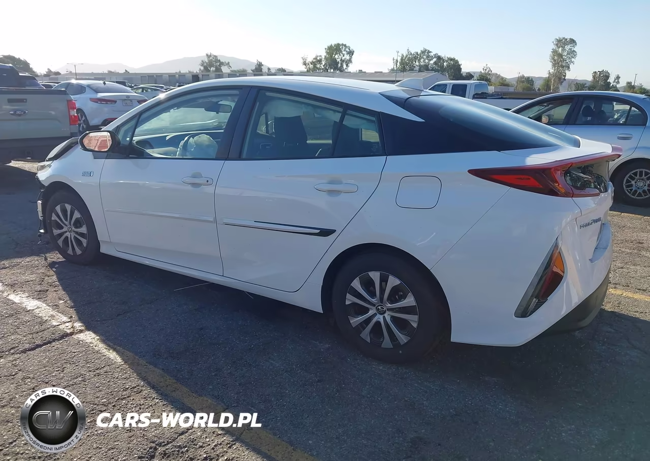2021 Toyota Prius Prime Le VIN:JTDKAMFP6M3185676 - 3