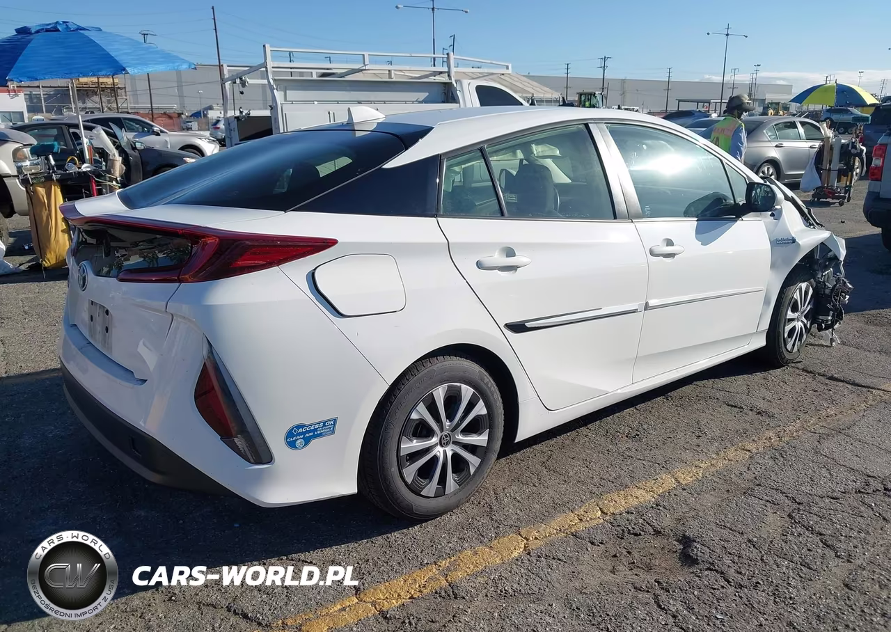 2021 Toyota Prius Prime Le VIN:JTDKAMFP6M3185676 - 4