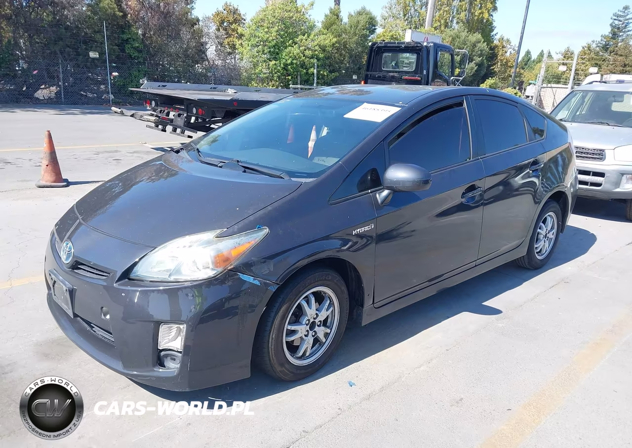 2011 Toyota Prius Two VIN:JTDKN3DU0B1383864 - 2