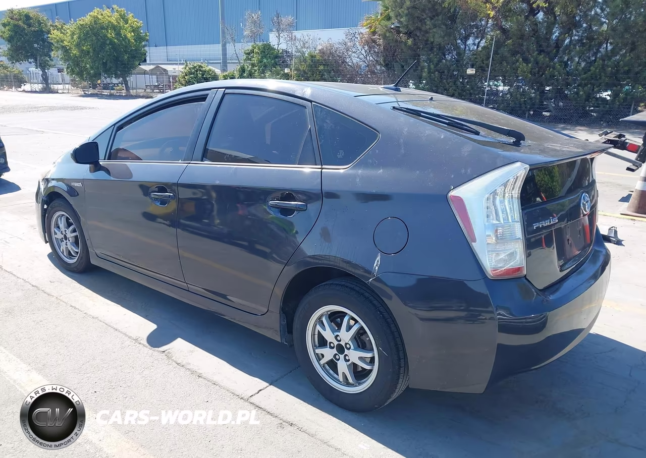 2011 Toyota Prius Two VIN:JTDKN3DU0B1383864 - 3