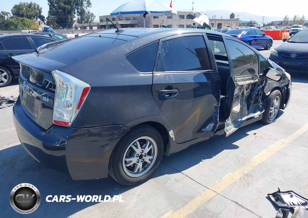 2011 Toyota Prius Two VIN:JTDKN3DU0B1383864 - 4