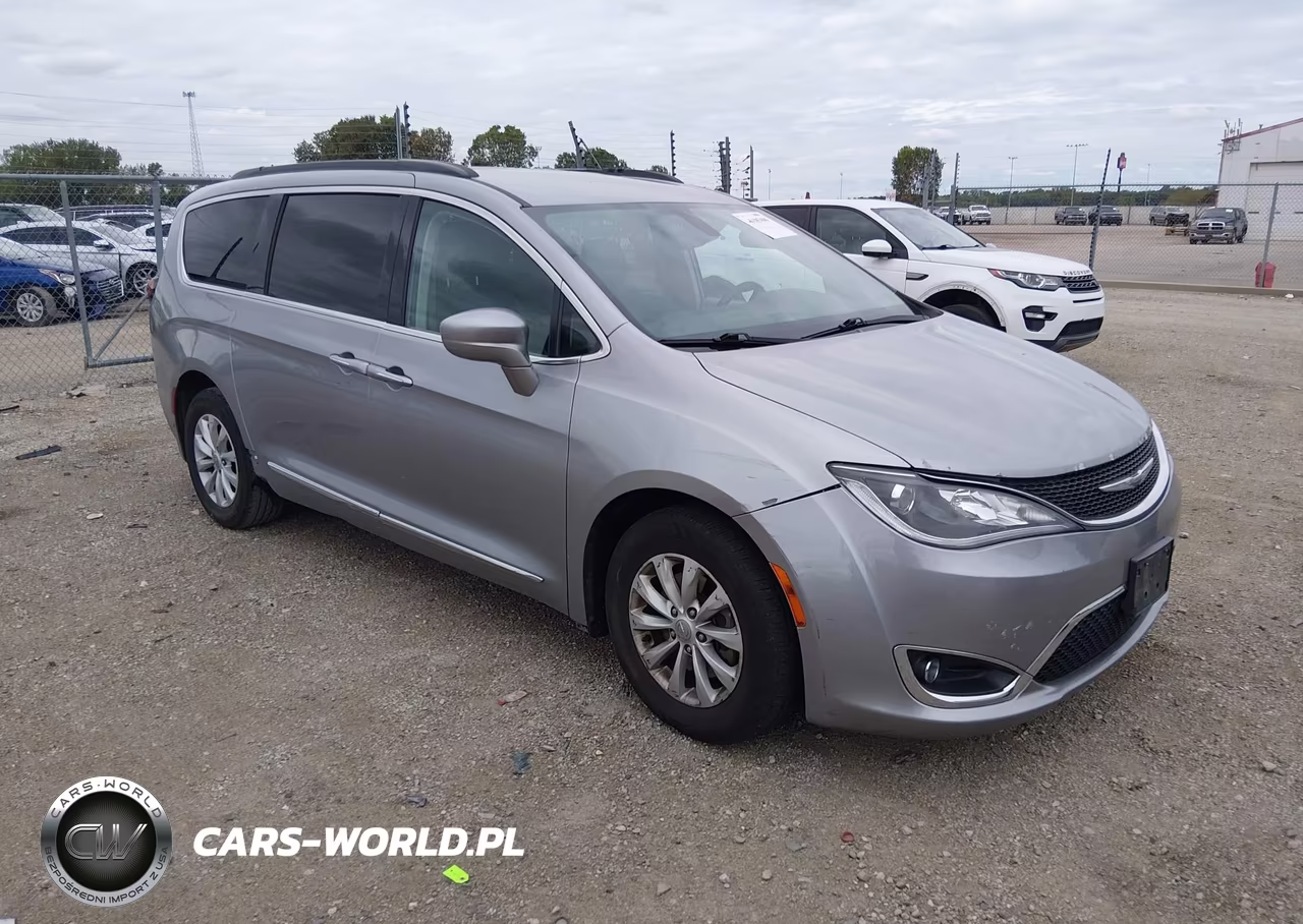2017 Chrysler Pacifica Touring-L VIN:2C4RC1BG7HR598992 - 1