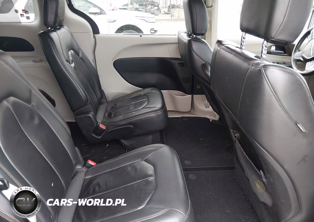 2017 Chrysler Pacifica Touring-L VIN:2C4RC1BG7HR598992 - 8
