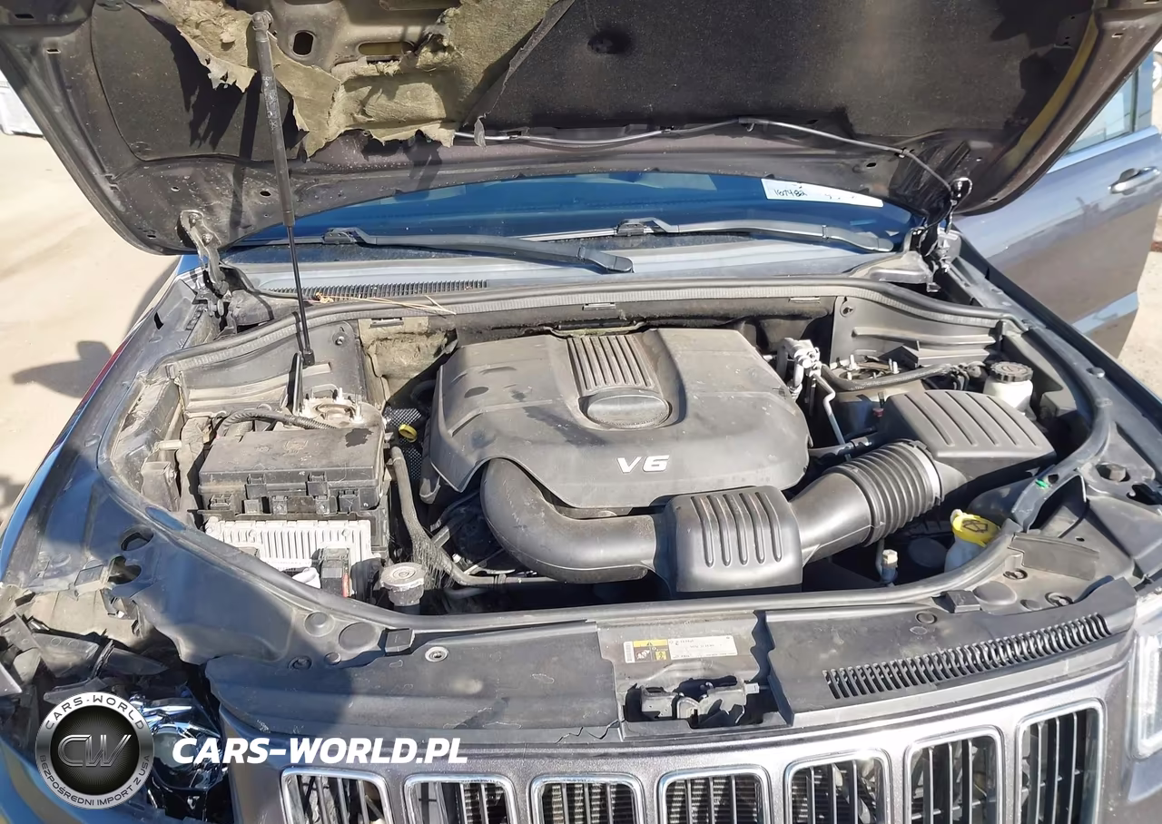 2015 Jeep Grand Cherokee Laredo VIN:1C4RJEAG9FC184780 - 10