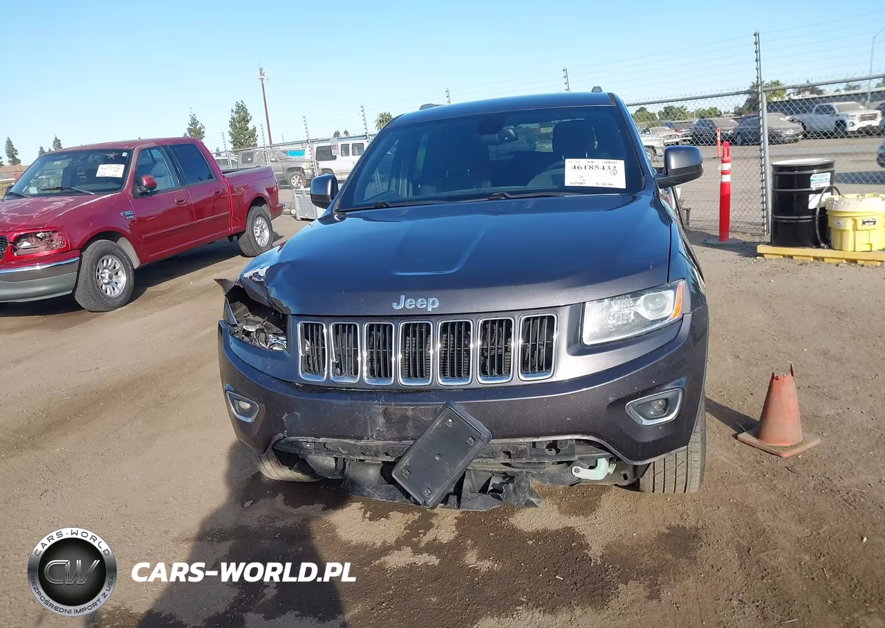 2015 Jeep Grand Cherokee Laredo VIN:1C4RJEAG9FC184780 - 13