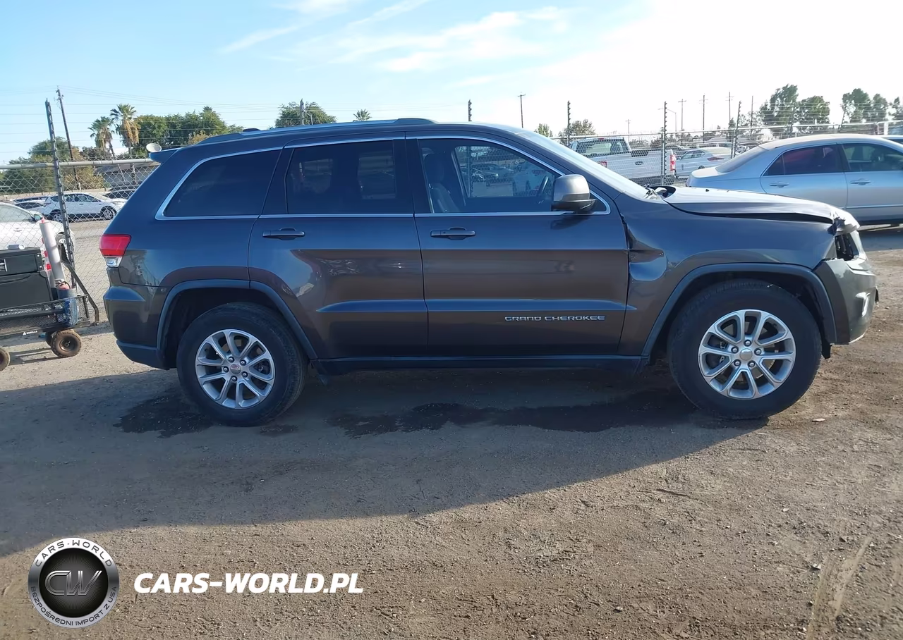 2015 Jeep Grand Cherokee Laredo VIN:1C4RJEAG9FC184780 - 14