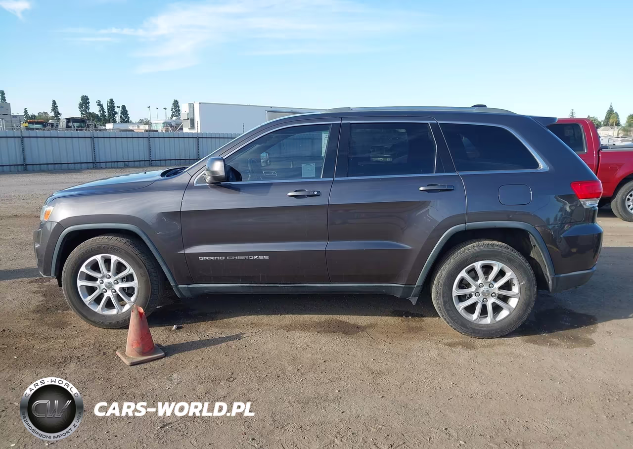 2015 Jeep Grand Cherokee Laredo VIN:1C4RJEAG9FC184780 - 15