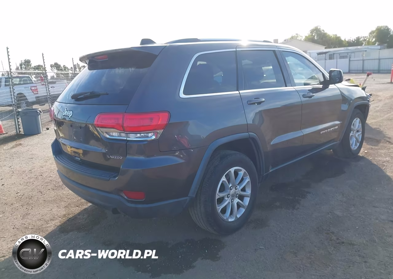 2015 Jeep Grand Cherokee Laredo VIN:1C4RJEAG9FC184780 - 4