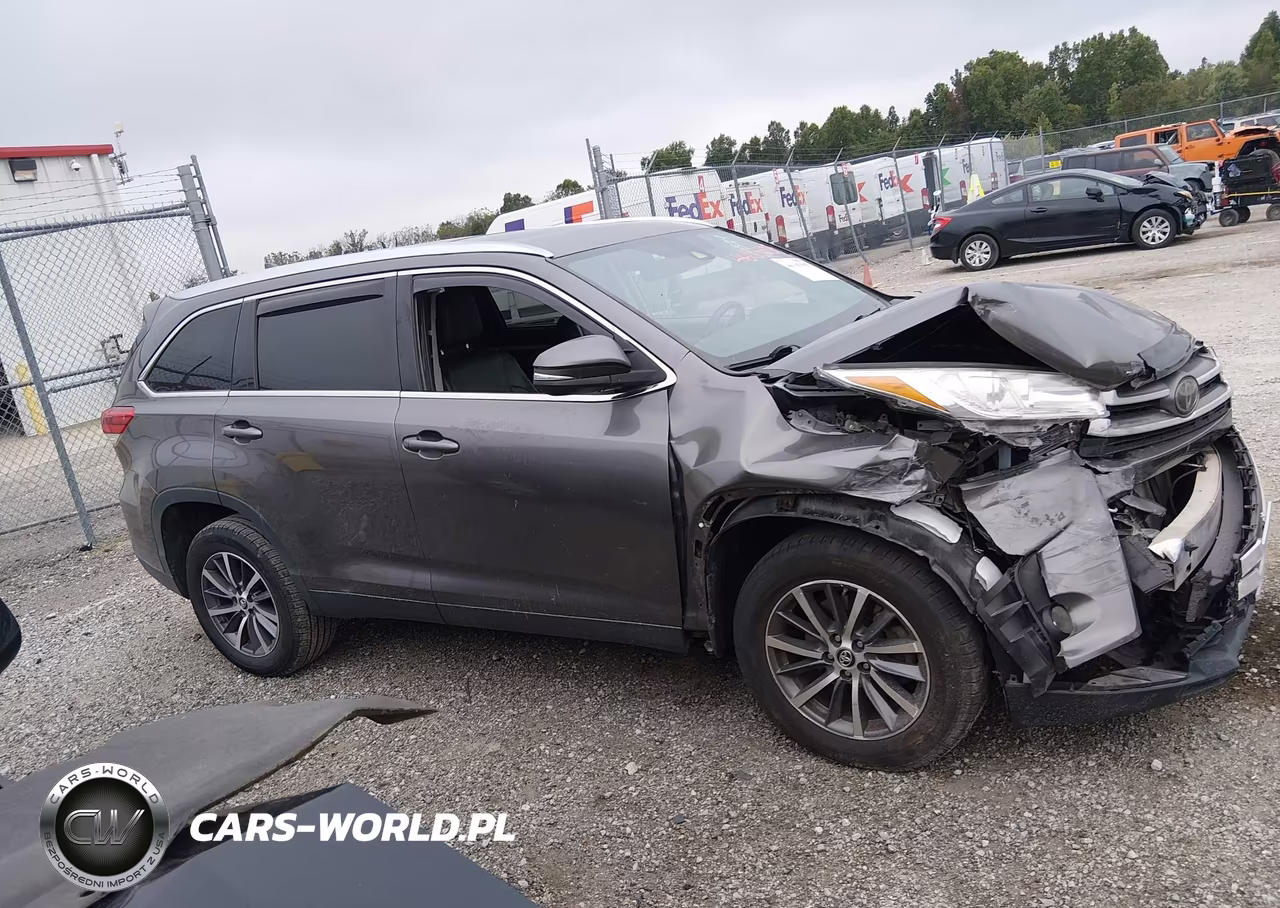 TOYOTA HIGHLANDER VIN:5TDKZRFH7KS558704 - 14
