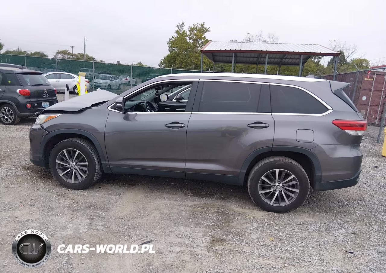 TOYOTA HIGHLANDER VIN:5TDKZRFH7KS558704 - 15