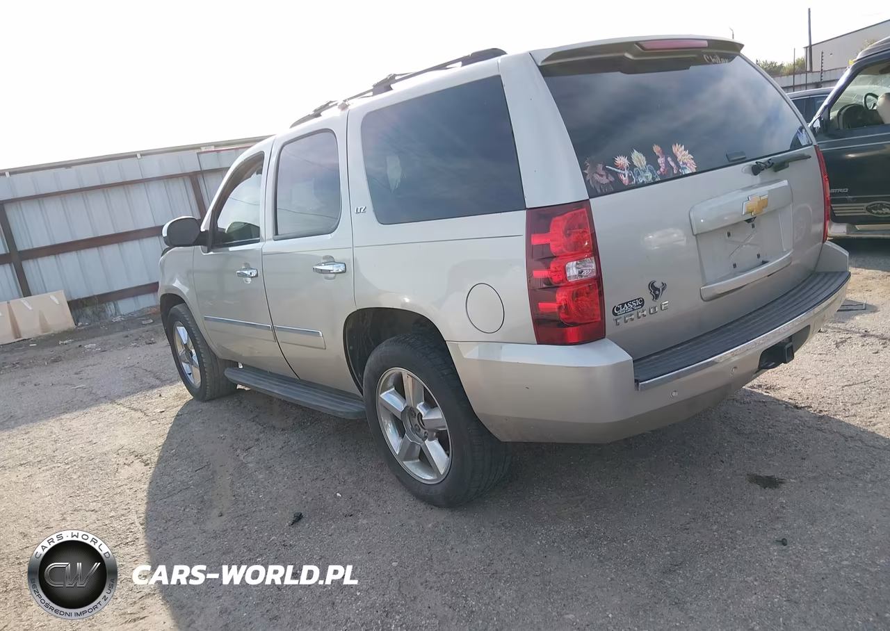 2013 Chevrolet Tahoe Ltz VIN:1GNSCCE08DR137027 - 3